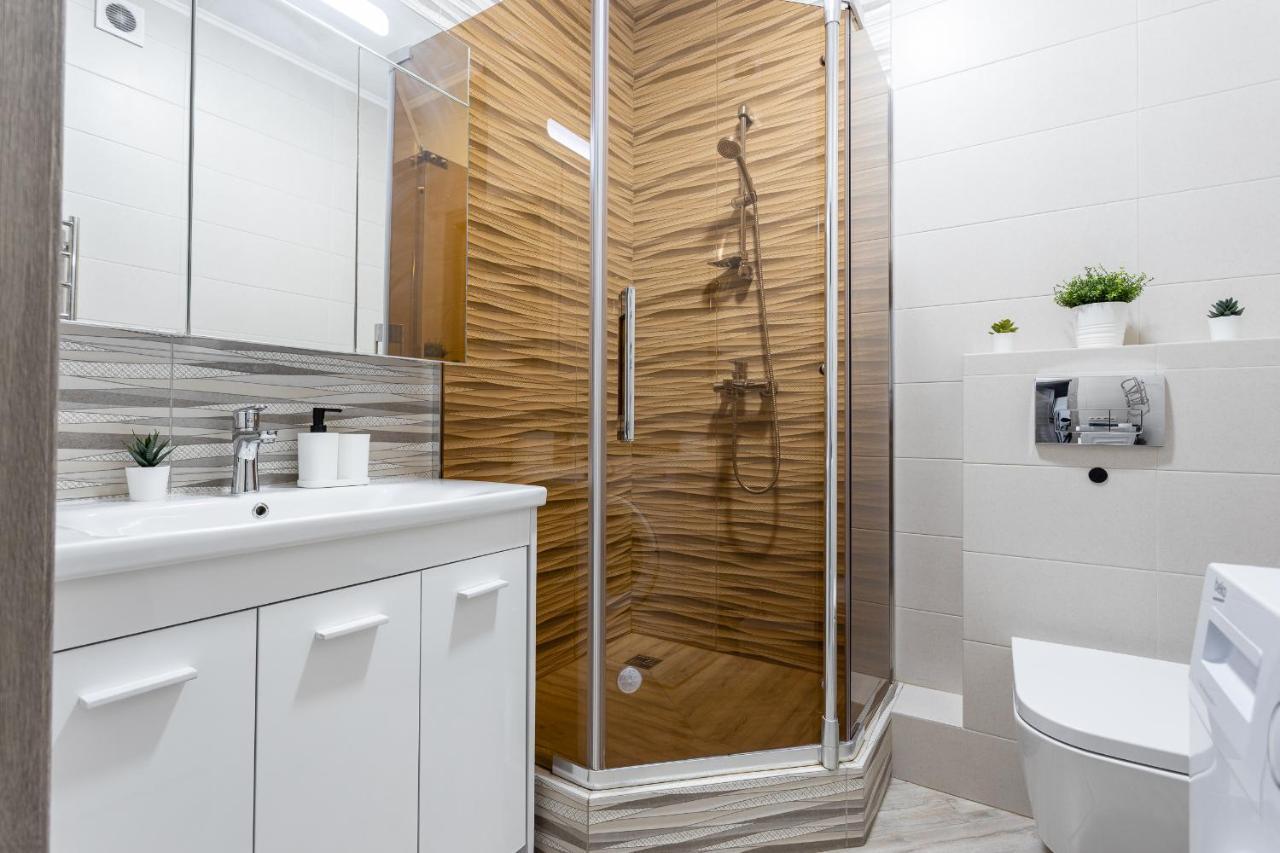 069 Apartment Near Airport In A New Building Kyiv Exterior photo